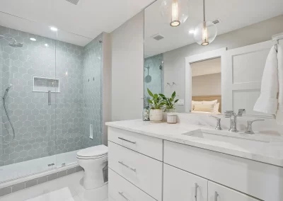 Sand Cliffs, bathroom